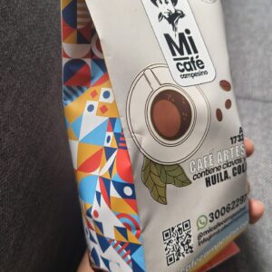 Café Clavos y Canela